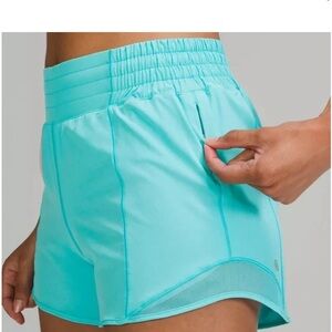 Women's LULULEMON HIGH RISE HOTTY HOT SHORT 2.5” ELECTRIC TURQUOISE